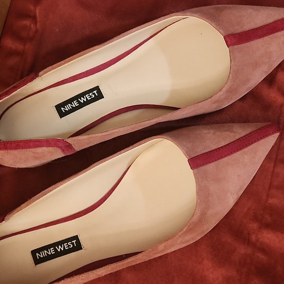 Nine West Flats - Picture 4 of 6